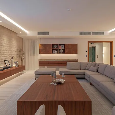 Extraordinary Deluxe With Sea View D3 ***** 4*