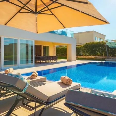 Extraordinary Deluxe With Sea View D3 *****