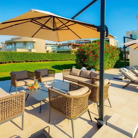 Extraordinary Deluxe With Sea View D3 ***** 4*